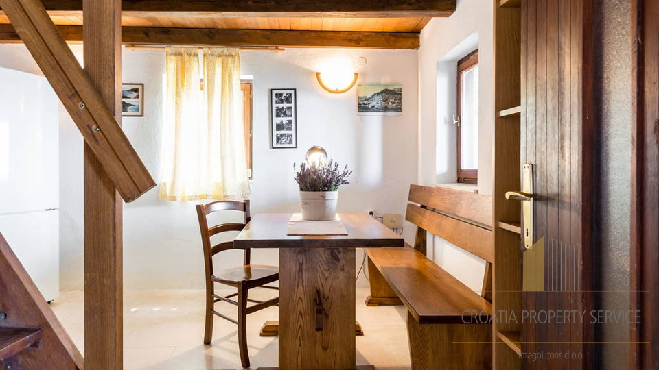 Bellissima casa con vista panoramica sul mare sull'isola di Brač!