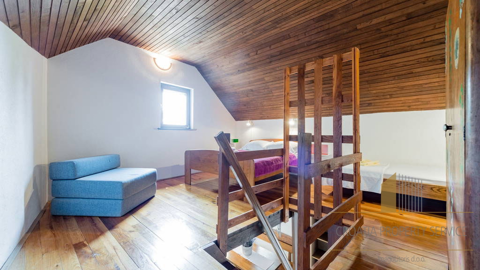 Bellissima casa con vista panoramica sul mare sull'isola di Brač!