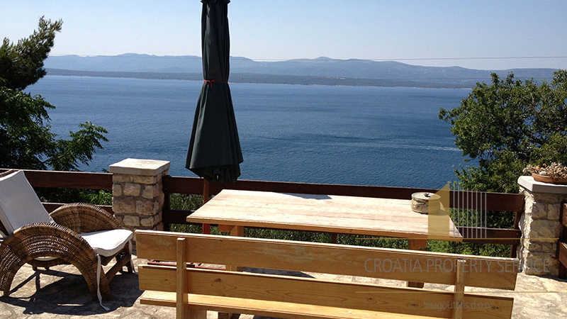 Bellissima casa con vista panoramica sul mare sull'isola di Brač!