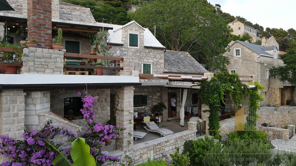 Bellissima casa con vista panoramica sul mare sull'isola di Brač!