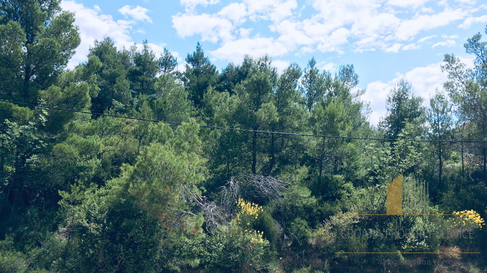 Attraktives Grundstück mit Meerblick in der Umgebung von Split!