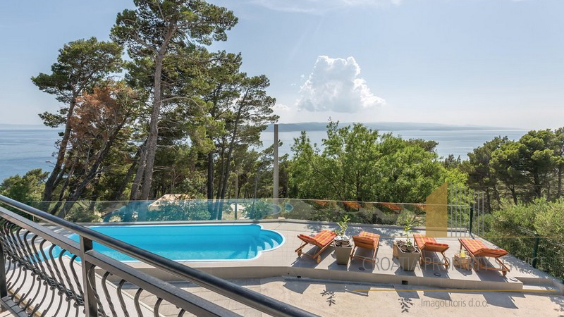 Prekrasna kuća s otvorenim pogledom na more - Brela!
