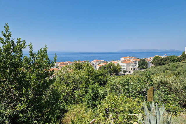 Terreno attraente con vista mare - Tučepi!