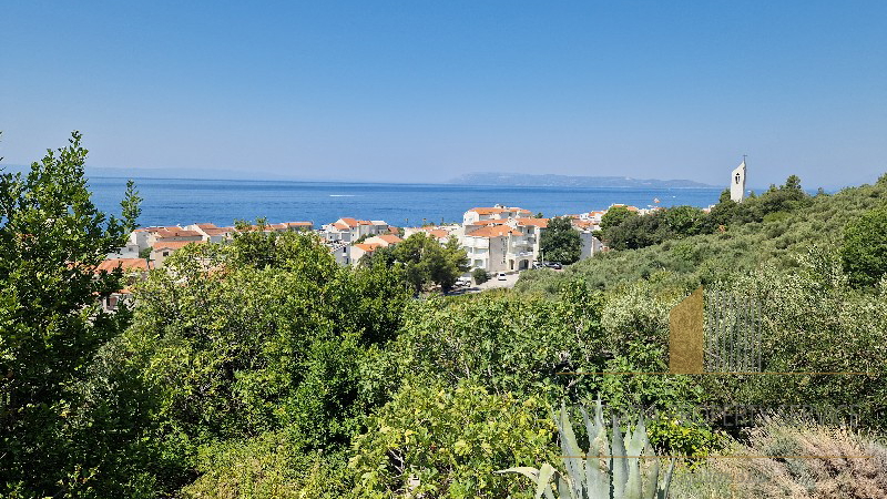 Terreno attraente con vista mare - Tučepi!