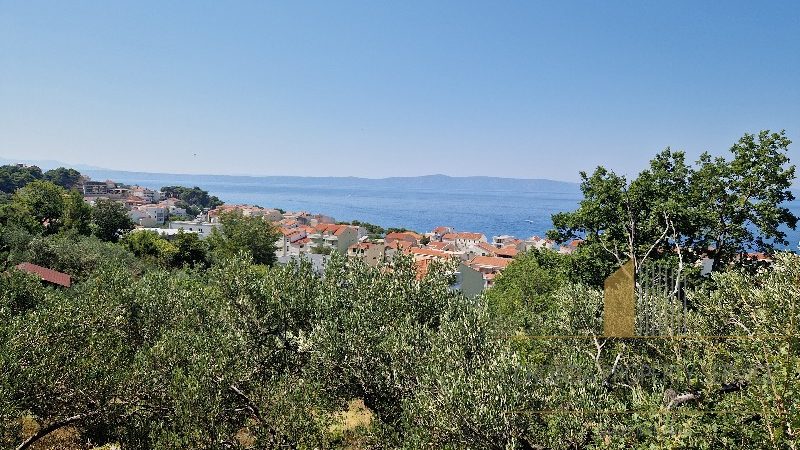 Terreno attraente con vista mare - Tučepi!