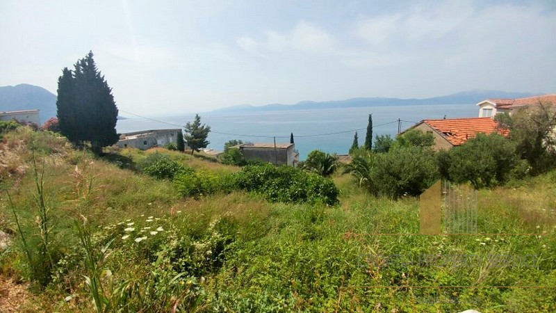Građevinsko zemljište uz plažu - Makarska Rivijera!