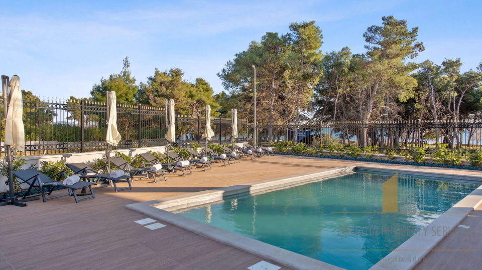 Beautiful luxury villa on the first row by the sea - Vodice!