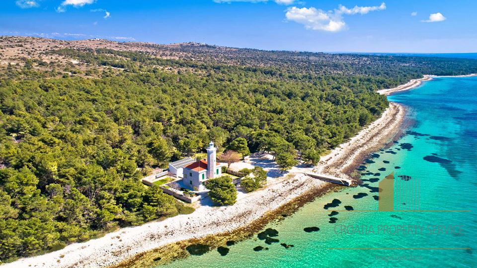 Красивая вилла в отличном месте в 150 м от моря - остров Вир!