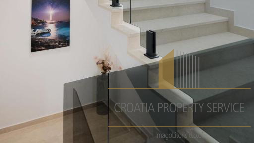 Neue moderne Apartmentvilla mit Meerblick - Sv. Filip Jakov!