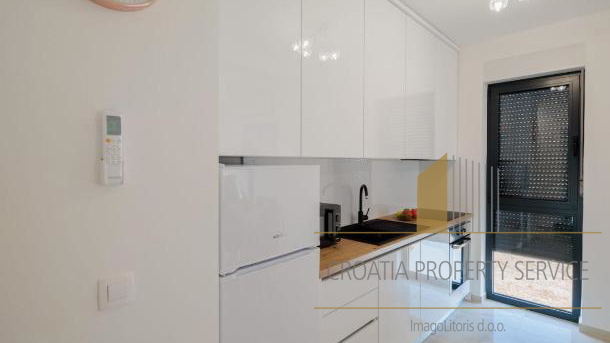 Neue moderne Apartmentvilla mit Meerblick - Sv. Filip Jakov!