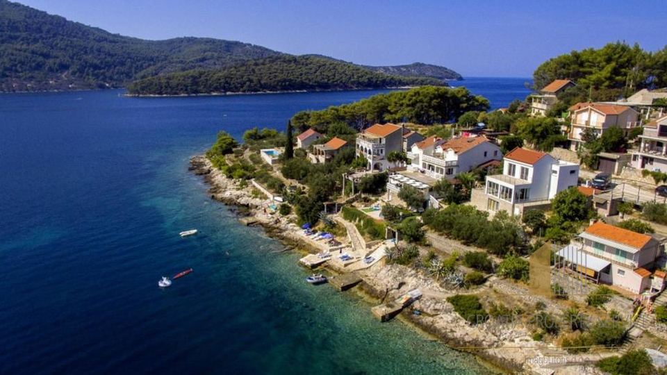 Wunderschöne Apartmentvilla in erster Meereslinie auf der Insel Korčula!