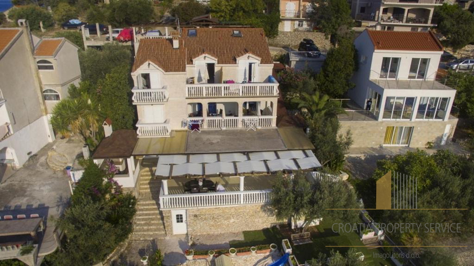 Wunderschöne Apartmentvilla in erster Meereslinie auf der Insel Korčula!