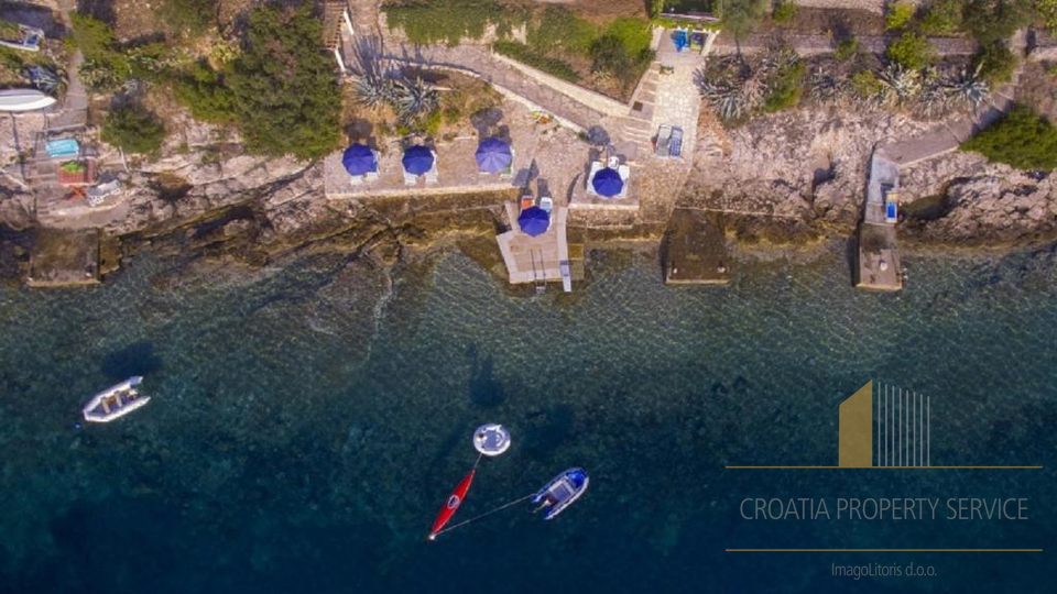 Wunderschöne Apartmentvilla in erster Meereslinie auf der Insel Korčula!