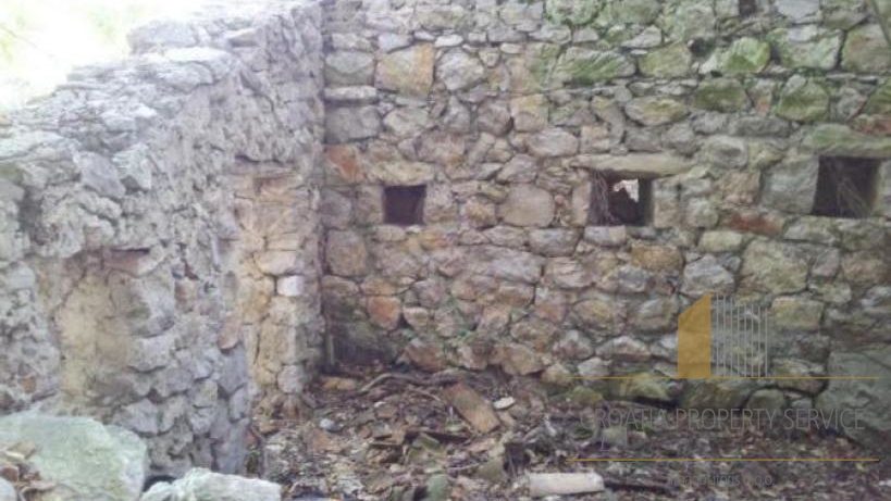 Edinstven otok le 500 m od najbližje kopenske pristanišča v okolici Dubrovnika!