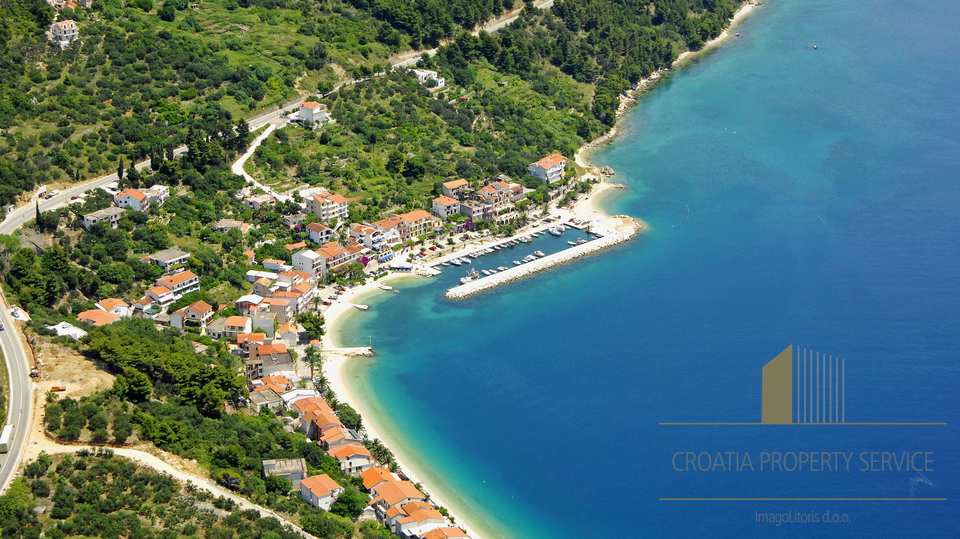 Attractive building plot 50 m from the beach - Makarska riviera!