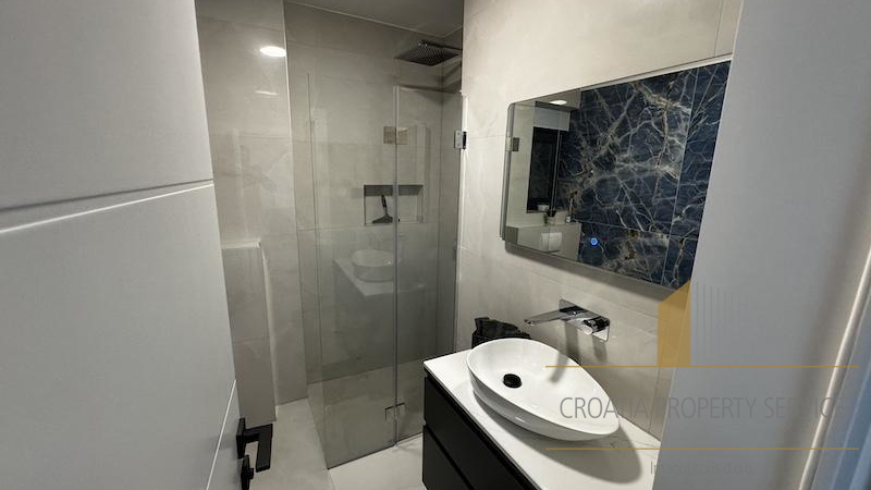 Modern elegant villa with sea view near Zadar!