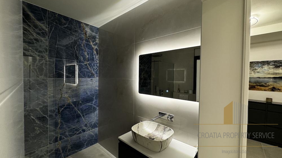 Modern elegant villa with sea view near Zadar!