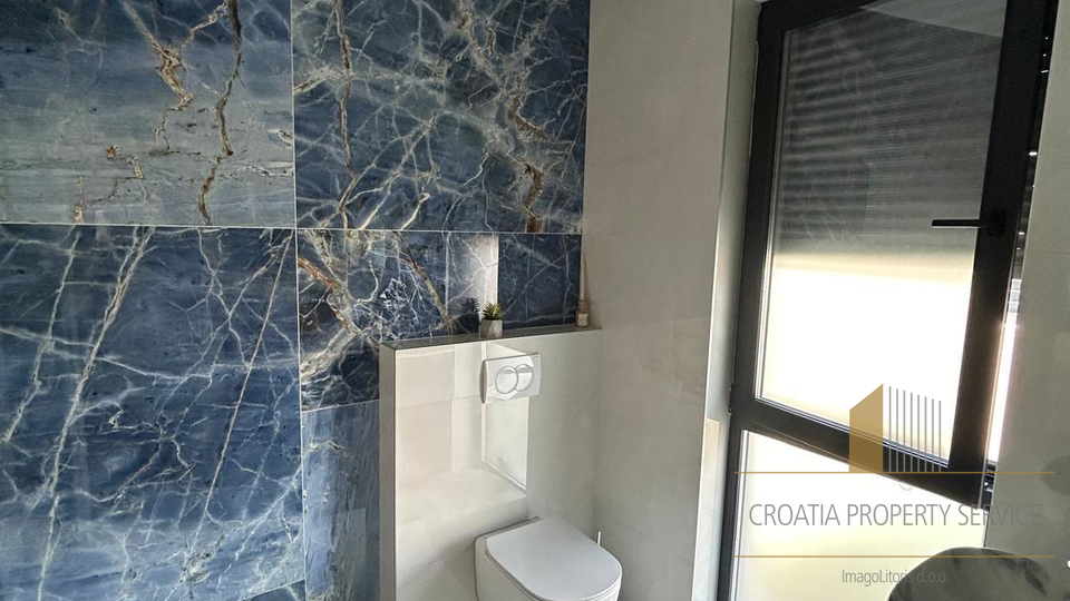 Modern elegant villa with sea view near Zadar!