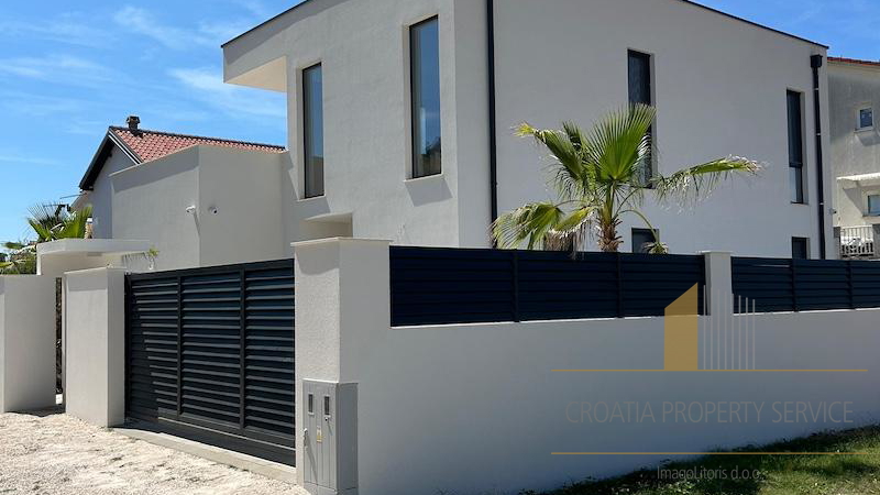 Modern elegant villa with sea view near Zadar!