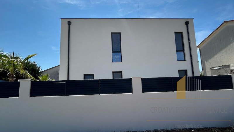 Modern elegant villa with sea view near Zadar!