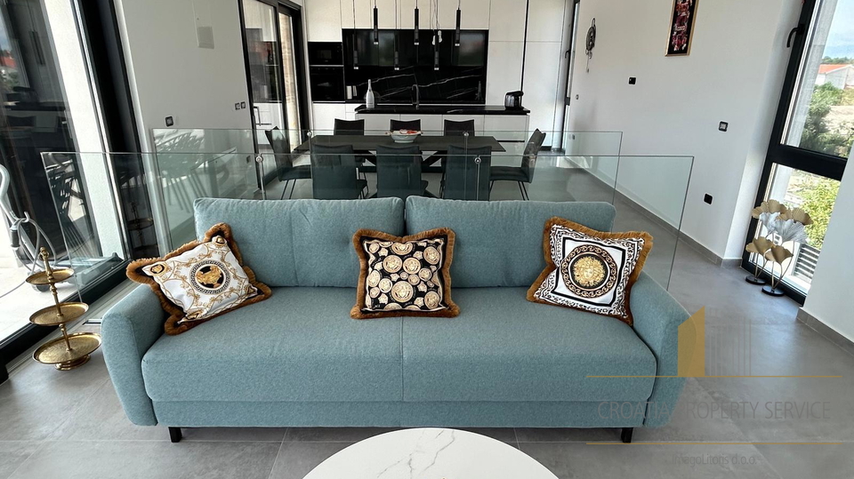 Modern elegant villa with sea view near Zadar!