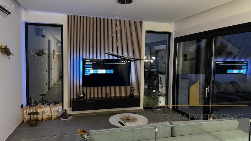 Modern elegant villa with sea view near Zadar!