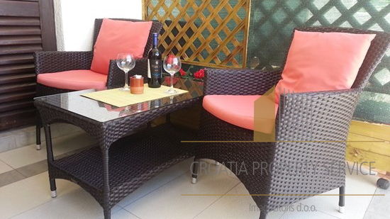 Čudovita apartmajska vila  ob morju v Primoštenu!