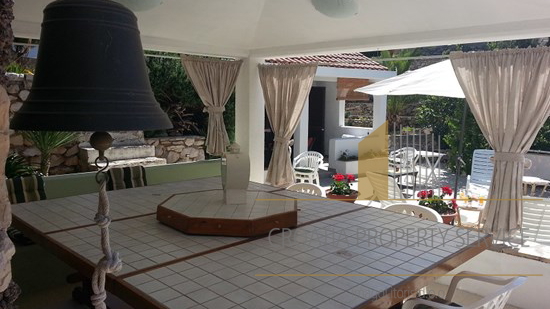 Čudovita apartmajska vila  ob morju v Primoštenu!