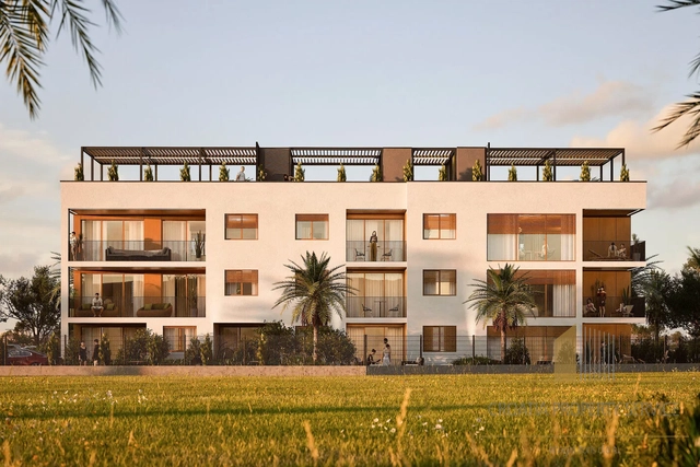 Luxuswohnung mit Garten und Meerblick in einem modernen Neubau - Nin!