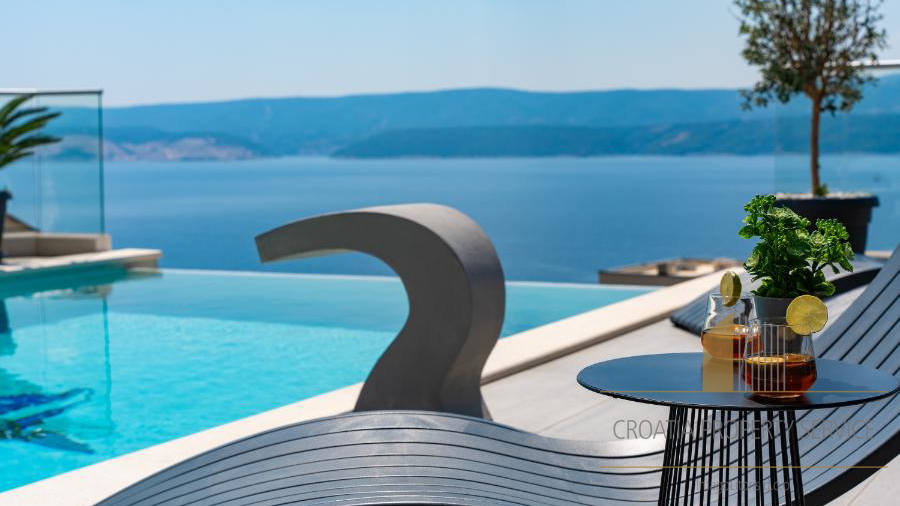 Exclusive villa with panoramic sea view and infinity pool - Omiš!