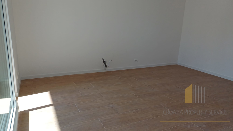 Three-bedroom apartment in a luxurious new building in Seget, just 200 meters from the sea!