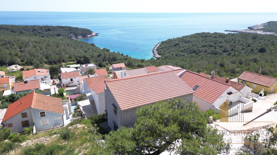 Apartma na odlični lokaciji s pogledom na morje na otoku Vis!