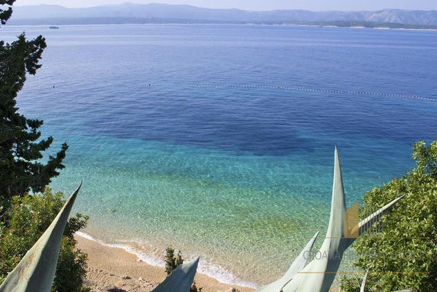 Terreno agricolo in posizione attraente vicino alla spiaggia - isola di Brač!