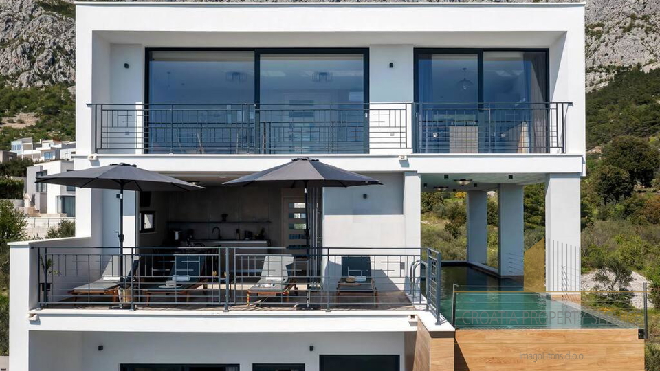 Una villa di lusso unica con vista panoramica sul mare - Makarska!