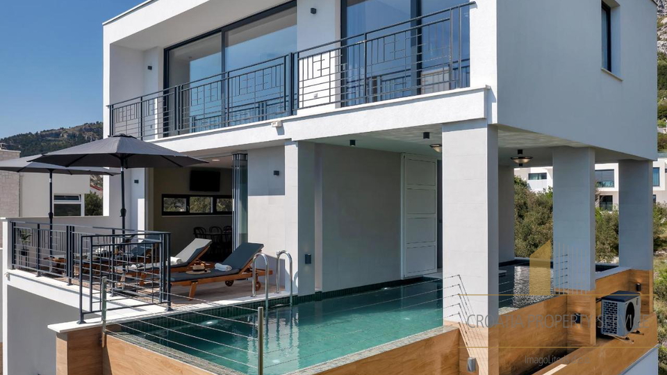 Una villa di lusso unica con vista panoramica sul mare - Makarska!