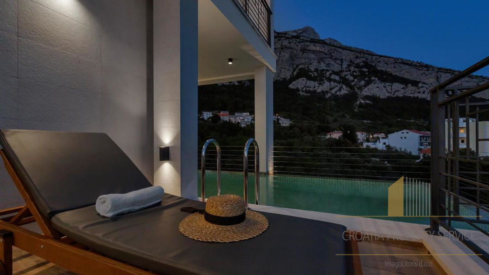 Una villa di lusso unica con vista panoramica sul mare - Makarska!