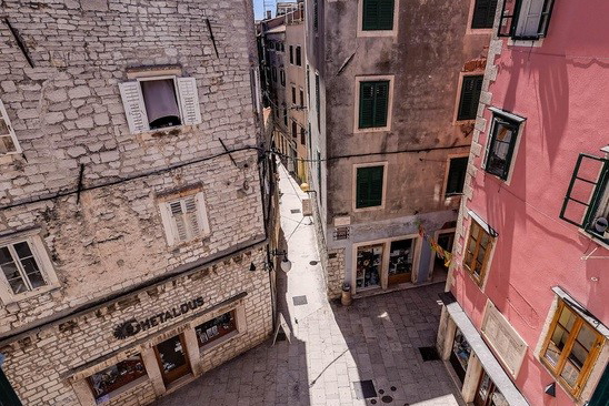 Renovated apartment with four tourist units in the center of Šibenik!