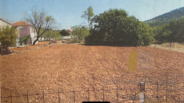 Baugrundstück 150 m vom Meer entfernt in Vinišće!