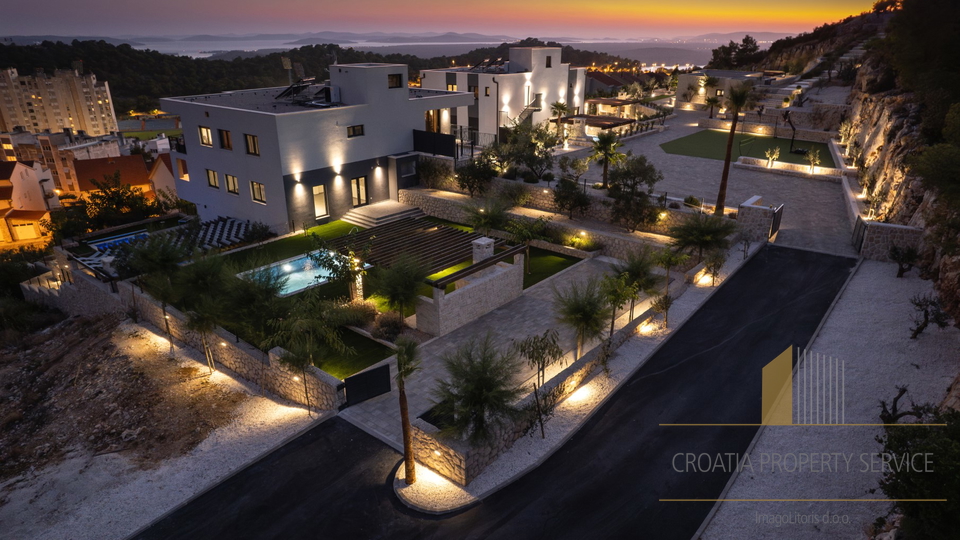 Geräumiges Luxusapartment mit Pool und Garten - Šibenik!