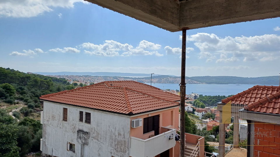 Spacious apartment in a new building with a sea view on Čiovo!