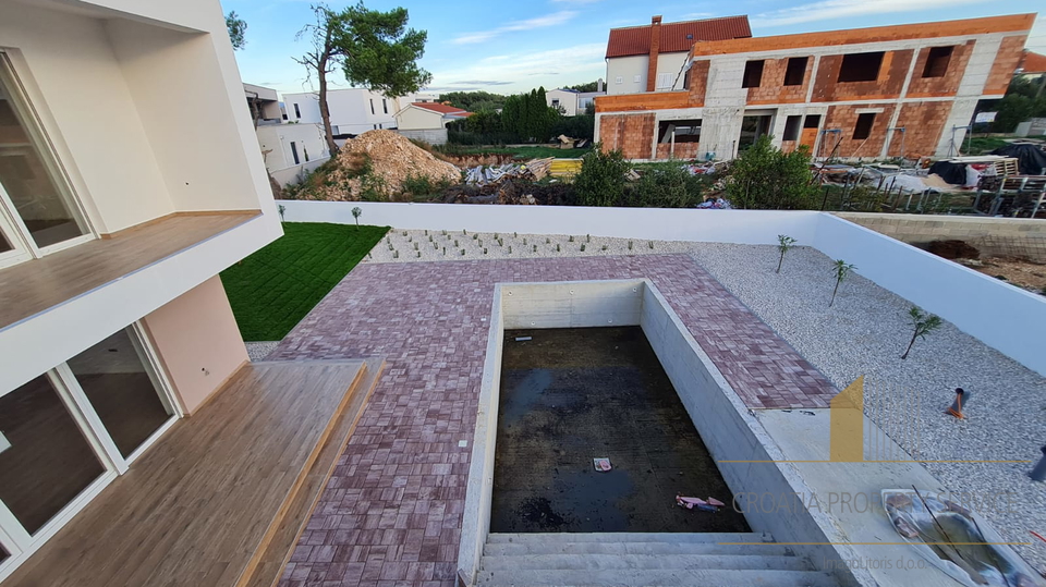 Elegantna vila s bazenom - Zaton, Nin!