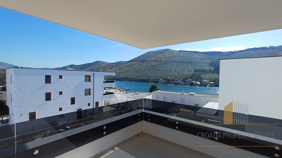 Penthouse mit Meerblick in einem modernen Neubau in der Nähe des Strandes - Grebaštica!