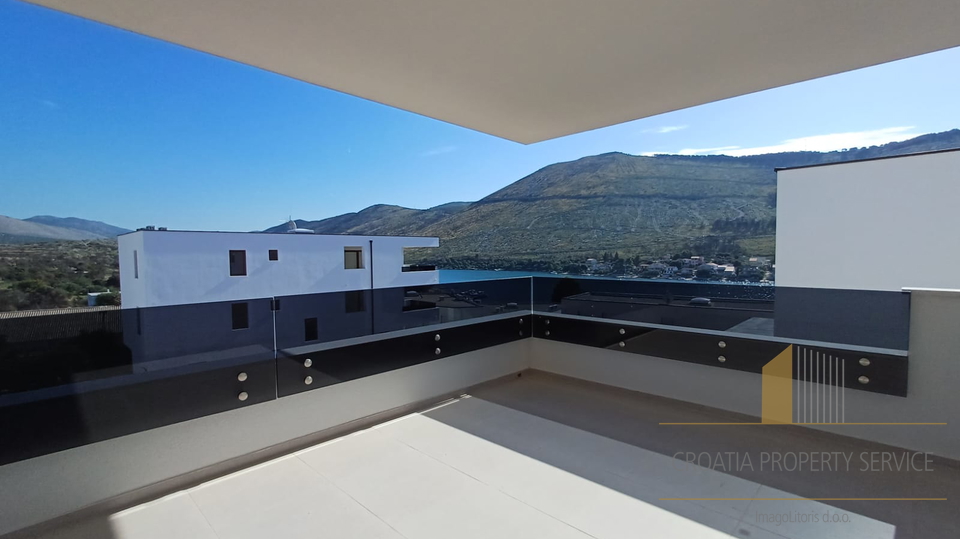 Penthouse mit Meerblick in einem modernen Neubau in der Nähe des Strandes - Grebaštica!