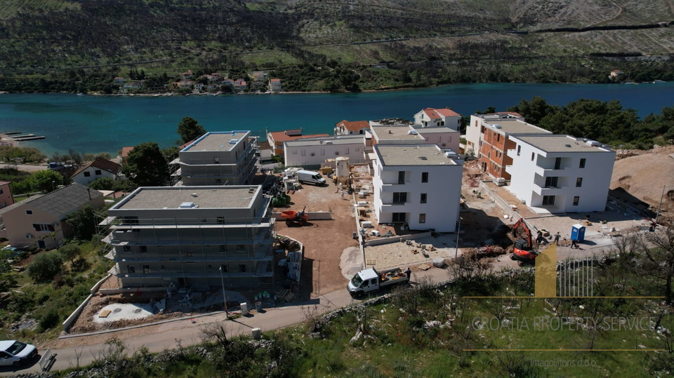 Dvosobno stanovanje v sodobni novogradnji v bližini plaže - Grebaštica!