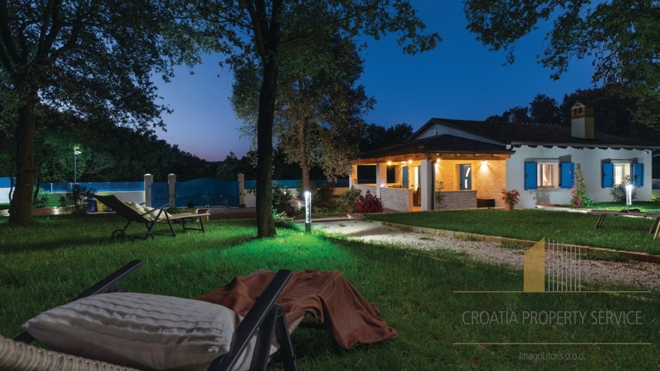 Predivna kuća na atraktivnoj lokaciji lokaciji 50 m od mora - Rovinj!
