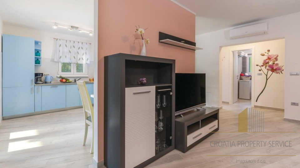 Predivna kuća na atraktivnoj lokaciji lokaciji 50 m od mora - Rovinj!