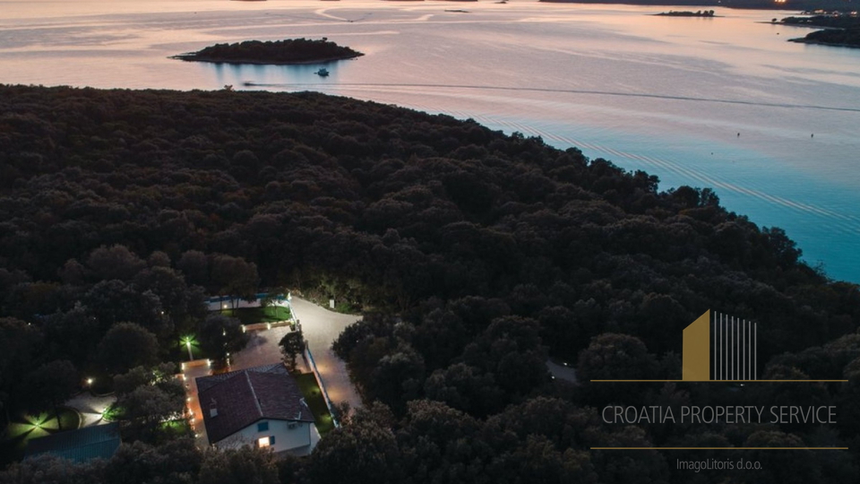 Predivna kuća na atraktivnoj lokaciji lokaciji 50 m od mora - Rovinj!