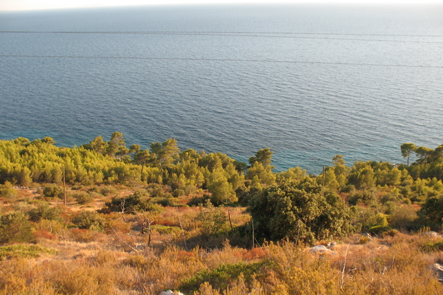 Building land in an exclusive location, first row to the sea - Hvar!