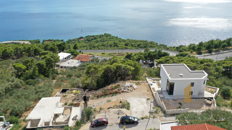 Nova luksuzna vila s panoramskim pogledom na more u Brelima!