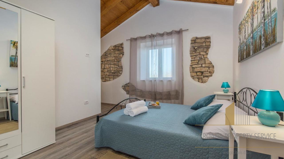 Prekrasna renovirana kamena vila sa velikim imanjem - Lovreč, Istra!